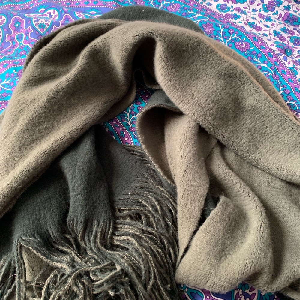 Green Reversible Blanket Scarf